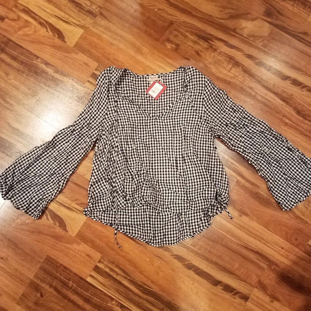 NWT Mossimo top size XL.